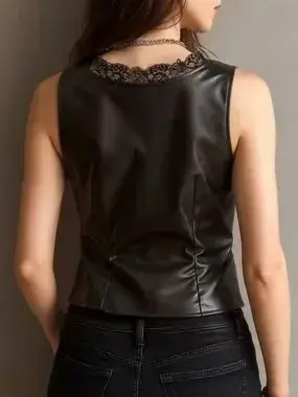Lace-Trimmed Button Down Tank - Picture 3 of 5
